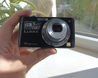 Panasonic LUMIX DMC-FS15 Black 12.1MP digital compact camera WORKing CHEAP
