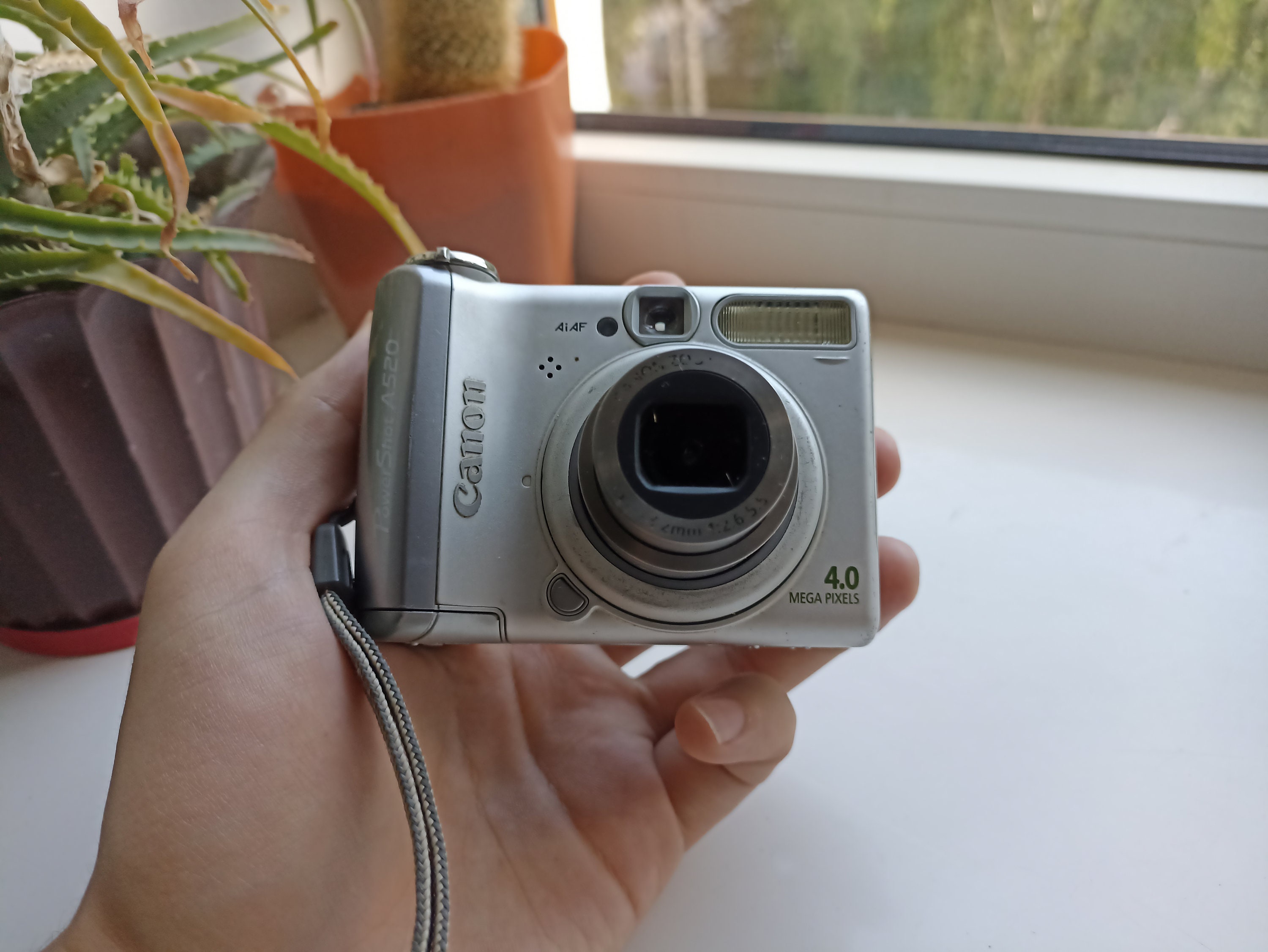 Canon Powershot A520 Silver 4.0MP Digital Compact Camera Working 