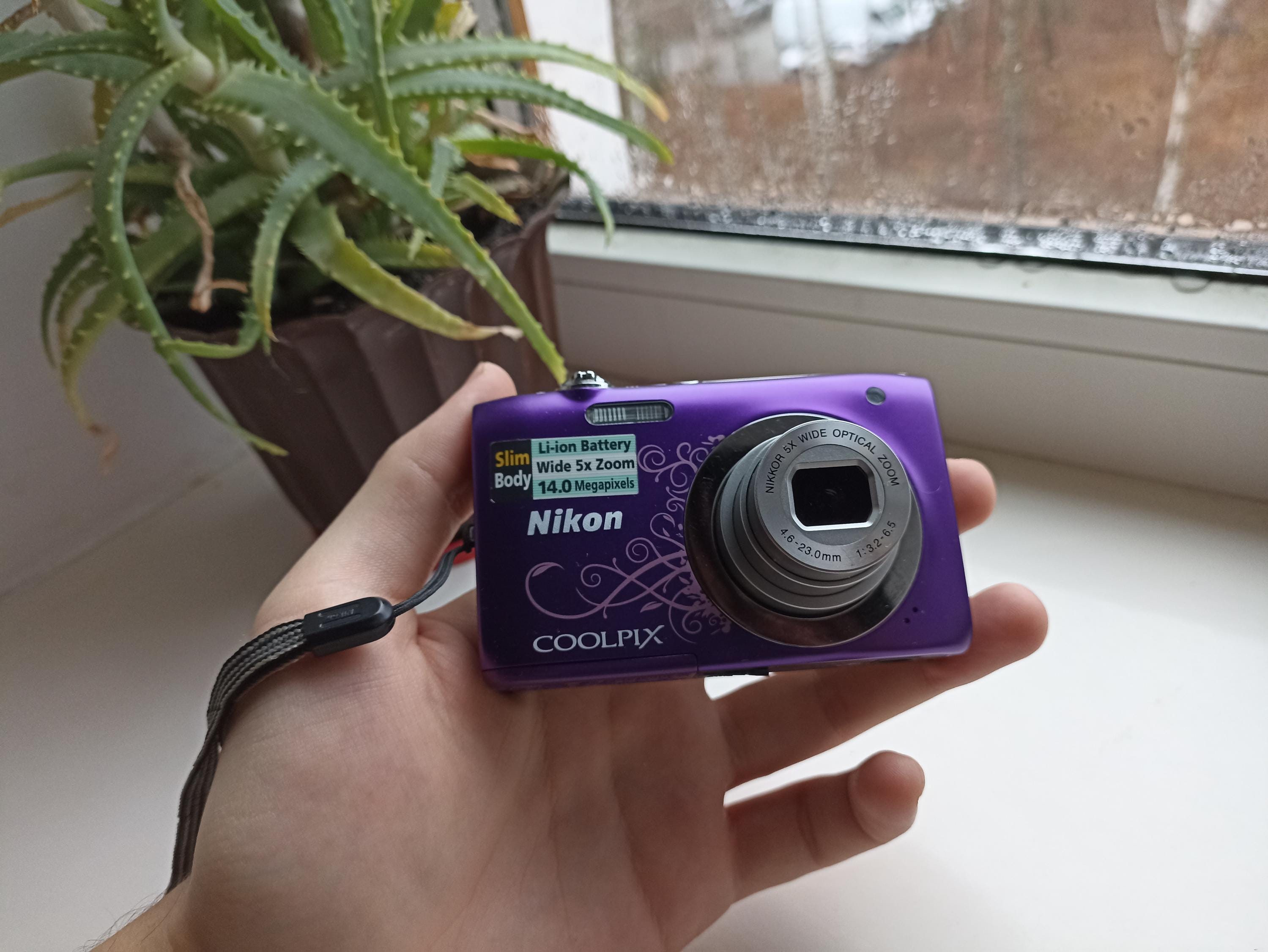 RARE Purple Nikon Coolpix S2600 14.0MP Digital Compact Camera