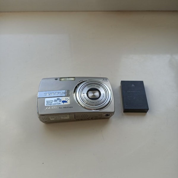 Olympus Stylus m mju 810 8.0MP Digital Camera Silver WORKing CHEAP Battery