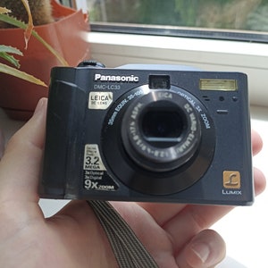 Panasonic Lumix DMC-LC33 Black 3.2MP Digital Compact Camera