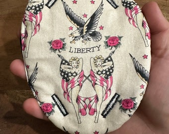 Vintage Liberty Pin-Up