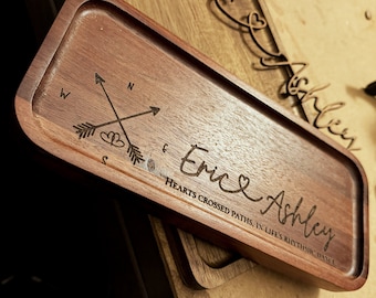 Bandeja de madera personalizada con nombres grabados / Bandeja de acacia personalizada para parejas, bodas y aniversarios.