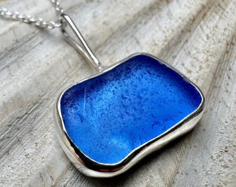 Kornblumenblau Seeglasanhänger, schottisches Seeglas, seltenes blaues Strandglas, Seeglasschmuck, Strandglasschmuck, Ozeangeschenk
