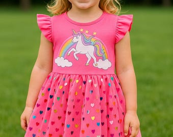 Vestido de unicornio con tutú personalizado: alas brillantes y corazones para cumpleaños.