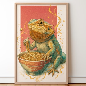 Pode incluir: Uma impressão artística emoldurada com uma ilustração de um dragão barbudo comendo macarrão de uma tigela. A obra de arte usa tons de verde, amarelo e laranja. O fundo é vermelho e creme. O macarrão é marrom dourado.