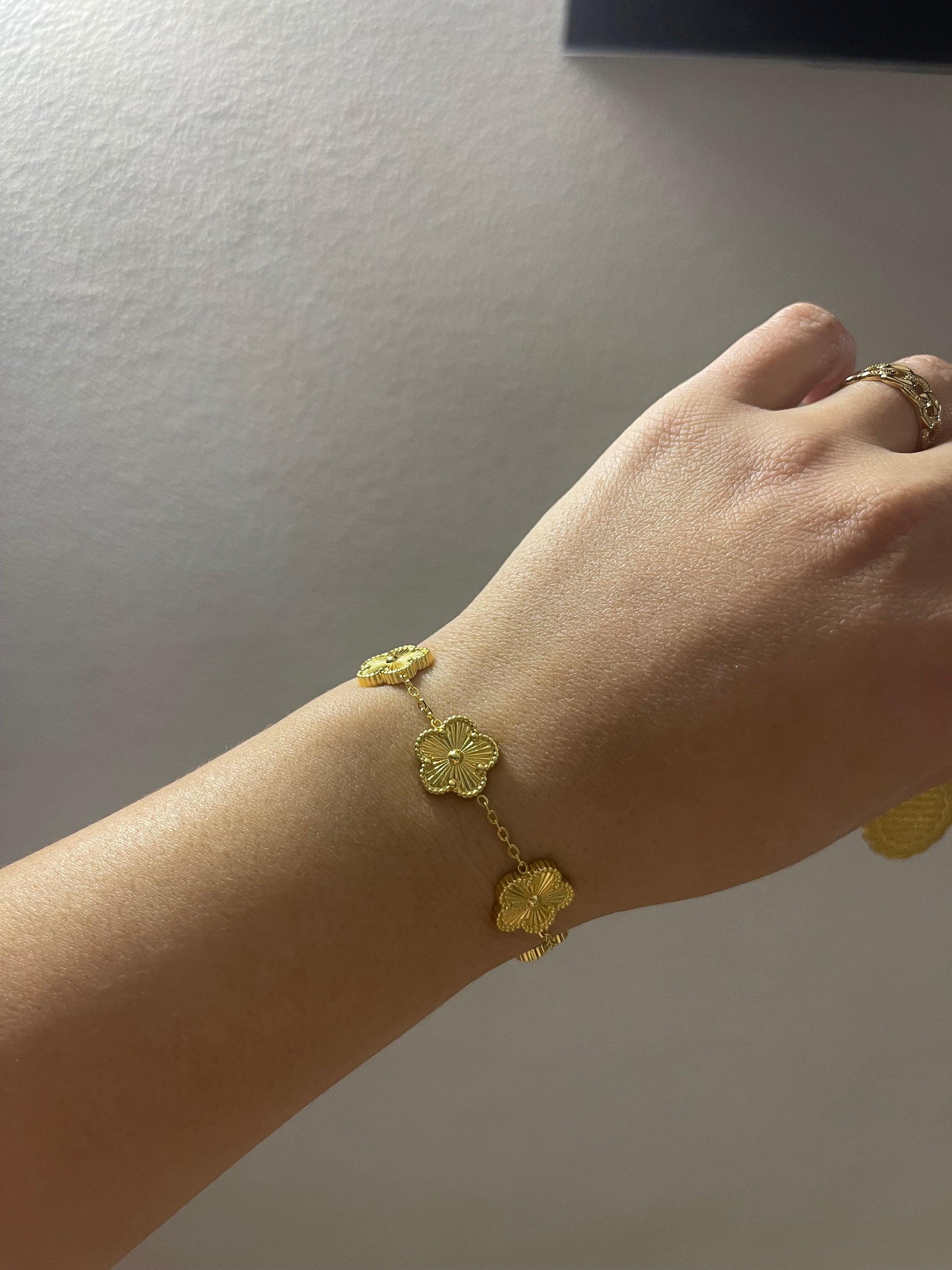 Vintage Alhambra bracelet, 5 motifs 18K rose gold - Van Cleef & Arpels-sonthuy.vn