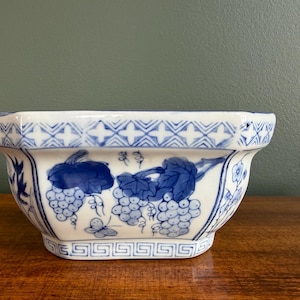 Blue and white porcelain planter - Etsy 日本