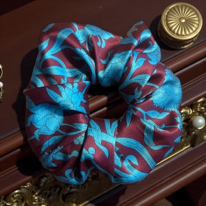 Zijden scrunchie 100% zijde - handgemaakt in Duitsland - luxe zijde, premium - haaraccessoire, haarvriendelijke haarelastiek, cadeau voor haar.