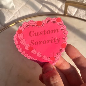 Bolo em formato de coração da SORORITY PERSONALIZADO para laptops, telefones, notebooks e muito mais!