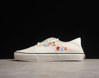 Floral embroidered Vans sneakers, embroidered vans, personalized sneakers, sneakers with flowers, sneakers for going to school, sneakers.