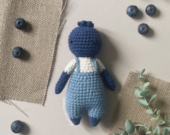 Modello di peluche per bambola Amigurumi Bobby the Blueberry all'uncinetto [SOLO MODELLO DIGITALE] [File scaricabile]