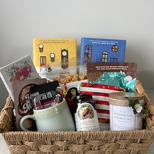 Book Gift Basket - Etsy