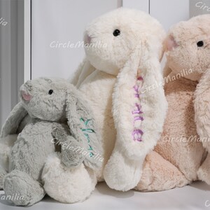 Lapin en peluche personnalisé : cadeau idéal pour une baby shower Lapin de Pâques brodé personnalisé Poupée lapin douce pour nouveau-nés et enfants image 4