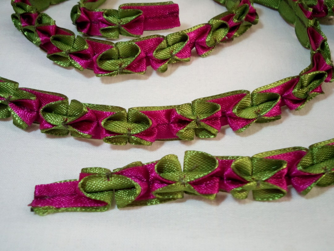 Dirndl Border, Dirndl Ruffle, Traditional Border, Rose Ruffle, Frog ...