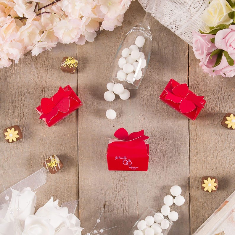 Made in USA - 50 Boxes - Small Red Bow Favor Boxes - Etsy