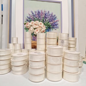 ホワイトシルクリボン 1ヤードあたり100%ピュアシルクリボン 人形作り リボン刺繍 手刺繍 裁縫 ジュエリー ウェディング ヘアリボン