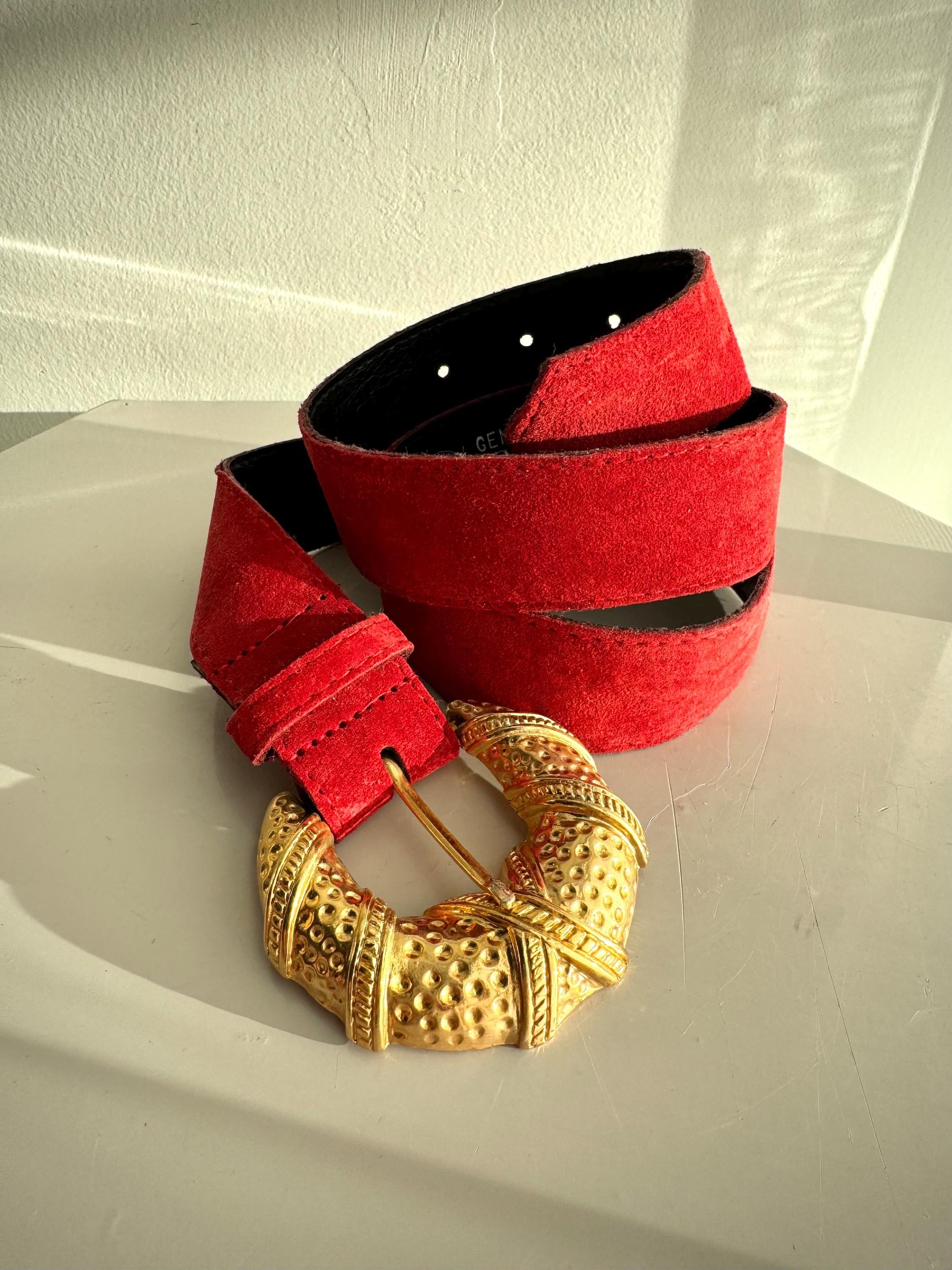 Vintage Red Suede Leather Belt With Sculptural Gold Buckle  display picture 3