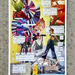 Può includere: Un collage di immagini con sfondo giallo. Il collage include un cane, una donna che salta, un rossetto rosso, una ciotola di marmellata, una pianta e spartiti musicali. Il testo "I'm trying to be like Jesus" è scritto nell'angolo in basso a destra.