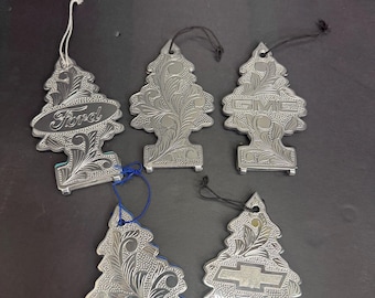 Petit porte-arbre personnalisé en aluminium poli gravé à la main