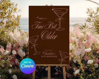 Tini Bit Older Espresso Martini バースデーウェルカムサインテンプレート、ブラウンカクテルパーティー（Canvaで編集可能）