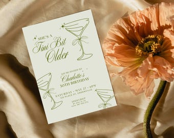 Tini Bit Older Martiniの誕生日招待状テンプレート、オリーブ＆セージグリーンのカクテルパーティー（Canvaで編集可能）