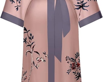 Bata tipo kimono con estampado floral rosa