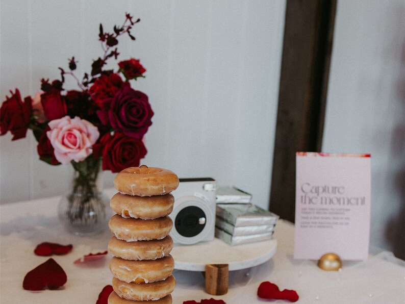 Romantic & Modern Wedding Table Sign Disposable Camera Polaroid Photo