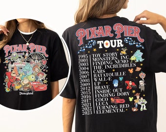 Camiseta retro de dos caras "Encuéntrame en el muelle de Pixar", camiseta retro de personajes de Disney Pixar, camiseta del Disneyland Pixar Fest 2025