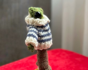 Knitted Frog Doll with Clothes, Amigurumi frog, Knitted frog, Amigurumi Doll, Crochet frog, Little frog, Organic toy, Gift for children