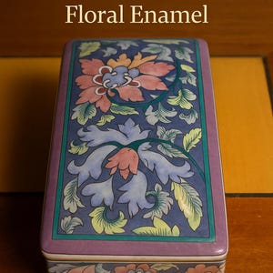Vintage Chinese Porcelain Box – Hand Painted Floral Enamel – Rectangular Trinket Box with Lid – ca. 1960s–1980s