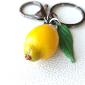Handmade personalized lemon keychain, Lemon bag charm, Fruit accessories, Mood booster gift, Fun gift, Gift for colleague, Gift for friend.