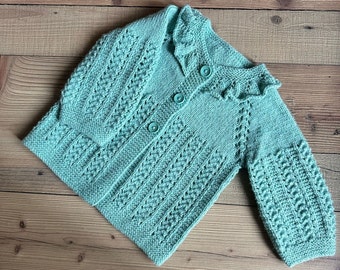 Handgestrickte Baby- und Kinder-Strickjacke aus Bio-Baumwolle mit Kapuze, handgefertigte Baby-Strickjacke, Babypartygeschenk, Bio-Baumwoll-Strickjacke