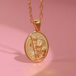 Women elegant necklace with Saint Christopher in 14K gold, St Christopher pendant for Christmas gift, Unique gift for mom in sterling silver
