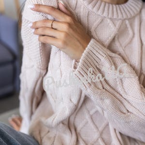 Beige Aran Sweater for Women Wool Knitted Pullover Ladies Aran Jumpers Crew Neck Classic Sweater Oversized Pullover Trendy Knitted Sweater