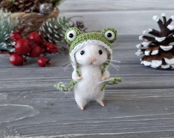 Topo in feltro ad ago, miniatura di un topo con un cappello