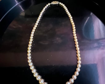 Vintage 1940’s White Gold Pearl Necklace with Stunning Clasp