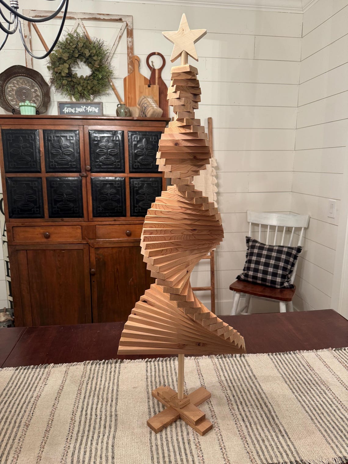 Spiral Wooden Christmas Treenull