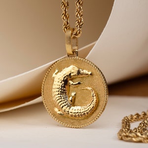14K Solid Gold Alligator Coin Pendant: Wildlife Jewelry, Personalized Charm