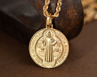 Collar de medallón de San Benito de oro de 14K, collar de protección, colgante de disco de oro personalizado, joyería de San Benito, regalo de joyería católica