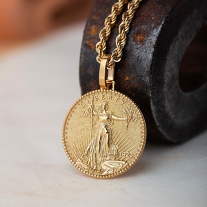 14K Gold American Eagle Münze Halskette, Liberty Münze Halskette, Sammler Münze Anhänger, personalisierte Liberty Disc Charme, US Liberty Münze Bild 1