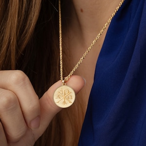 Colgante de cruz de oro macizo de 14 quilates con forma de Chi Rho, collar ortodoxo griego, moneda de cruz de oro, collar de protección cruzada, regalo para bautismo, regalo de Chi Rho