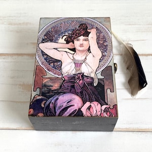 Joyero de madera de amatista Alphonse Mucha, Caja de madera pequeña, Caja de baratijas, Organizador de pendientes, Regalo de cumpleaños, Regalo para mamá, Hecho a pedido 2 semanas