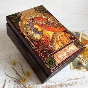 Boîte cadeau tarot Alphonse Mucha pour femme, boîte cadeau, boîte mystère, porte-cartes de tarot, zodiaque Mucha, prêt à expédier, cadeau maman image 8