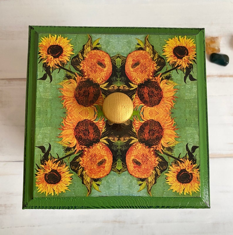 It can hold combs, organize cotton pads, or even become a container for your favorite candies, cookies, or coffee beans.