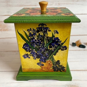 Not only is this wooden box with lid perfect for storing your jewelry, but it also serves multiple purposes. It can hold combs, organize cotton pads, or even become a container for your favorite candies, cookies, or coffee beans.