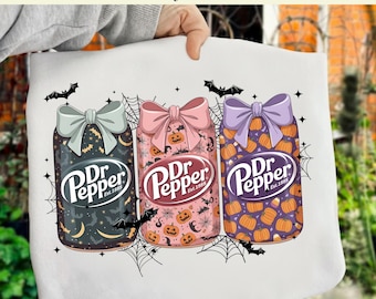 Listo para imprimir (DTF), Coquette Dr Pepper DTF, Pink Pumpkin Witch DTF, Bebida estética de Halloween DTF, Refresco espeluznante y lindo DTF