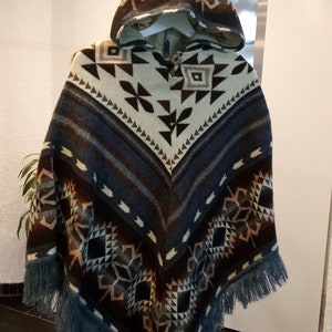 Poncho en laine d'alpaga image 2