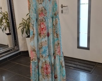 Robes en soie avec corsage élastique