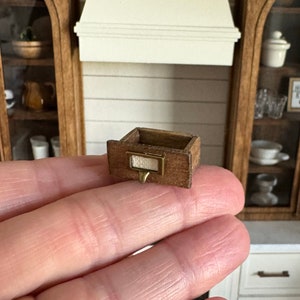 Szuflada biblioteki miniaturowych domków dla lalek PUSTA